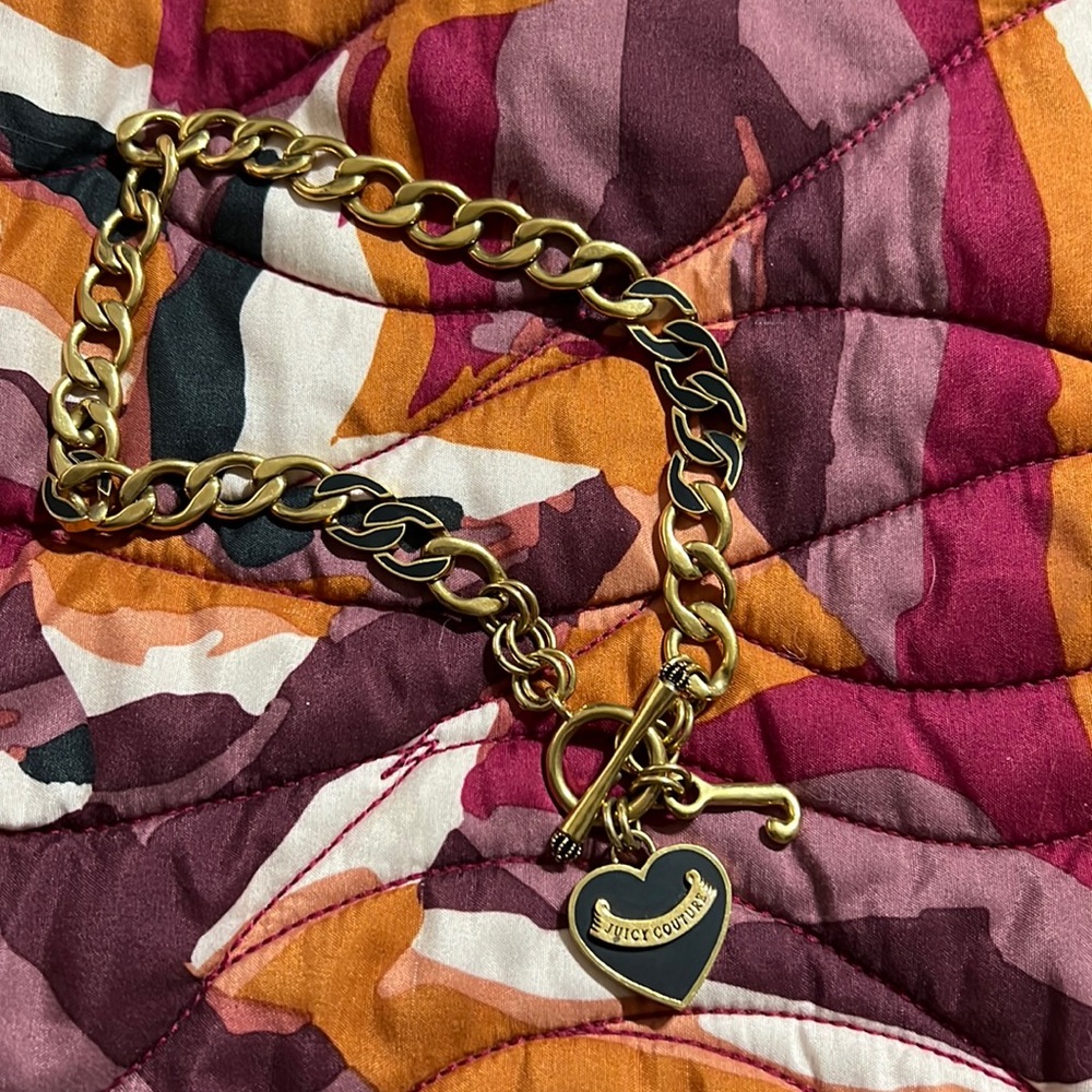 Juicy couture charm choker